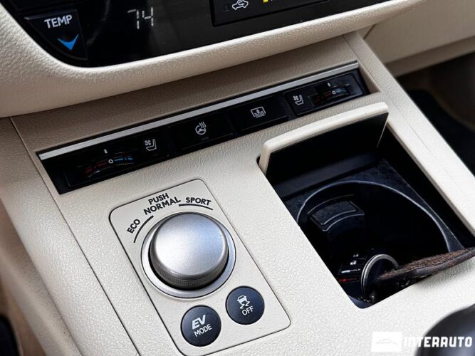 lexus ES 300h 2013