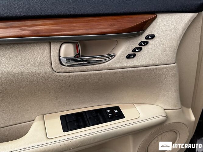 lexus ES 300h 2013