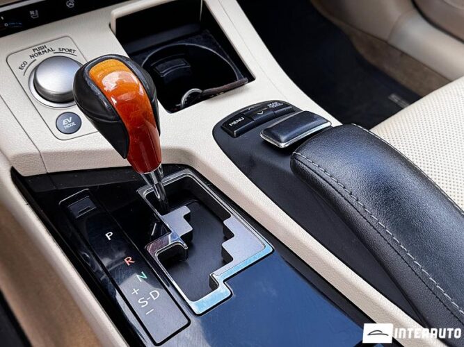 lexus ES 300h 2013