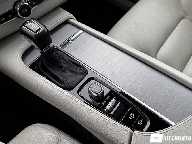 volvo XC 90 2021