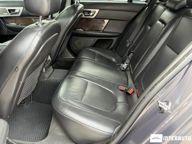 jaguar XF 2009