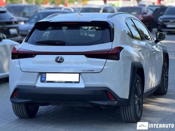 lexus UX 250h 2020