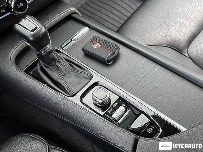 volvo XC 90 2020