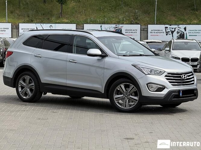 Hyundai Grand Santa Fe 2013 doar la InterAuto