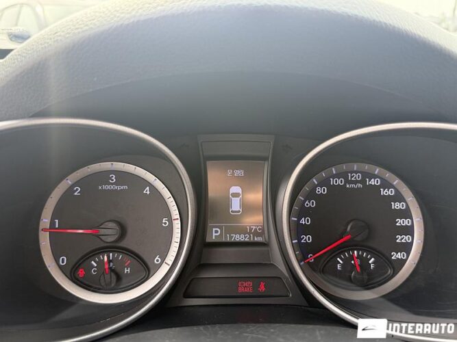 Hyundai Grand Santa Fe 43 hyundai Grand Santa Fe 2013