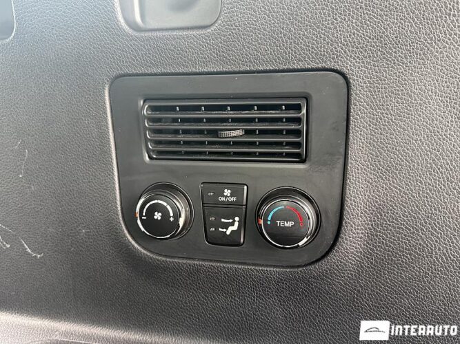 Hyundai Grand Santa Fe 58 hyundai Grand Santa Fe 2013