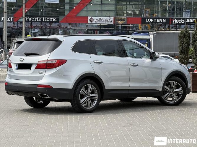 Hyundai Grand Santa Fe 38 hyundai Grand Santa Fe 2013