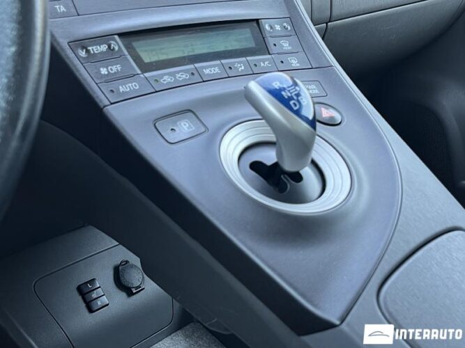 toyota Prius 2011