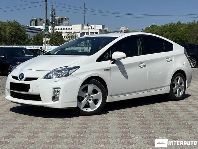 Toyota Prius 2011 doar la InterAuto
