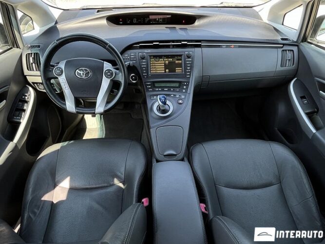 toyota Prius 2011
