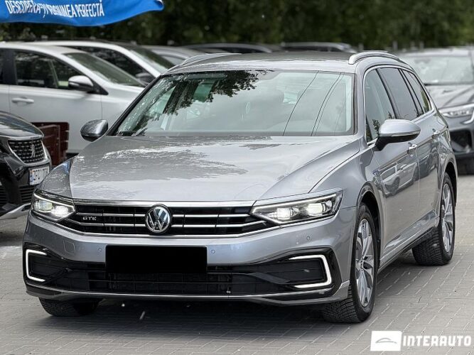 Volkswagen Passat GTE 2020 doar la InterAuto