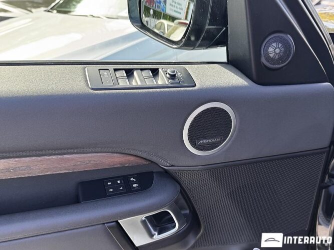 Land Rover Discovery 2017 doar la InterAuto