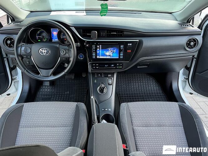 toyota Auris 2017