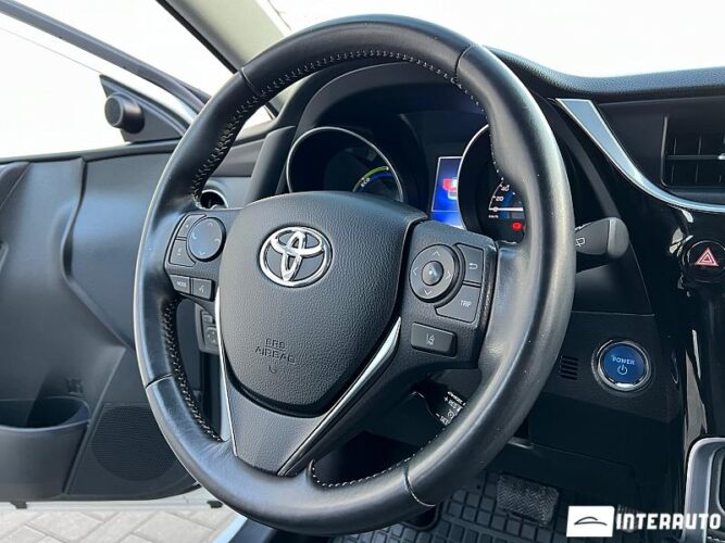 toyota Auris 2017