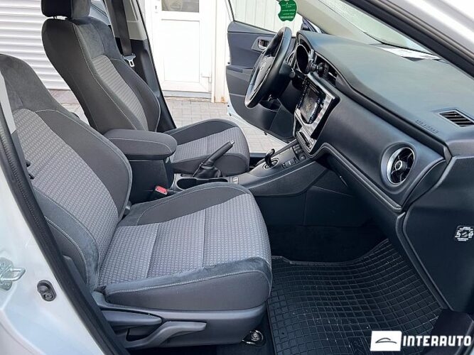 toyota Auris 2017