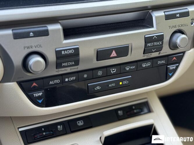 lexus ES 300h 2012