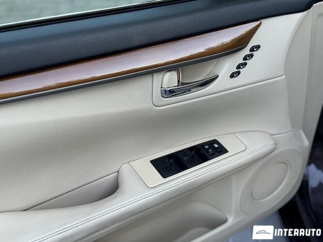 lexus ES 300h 2012