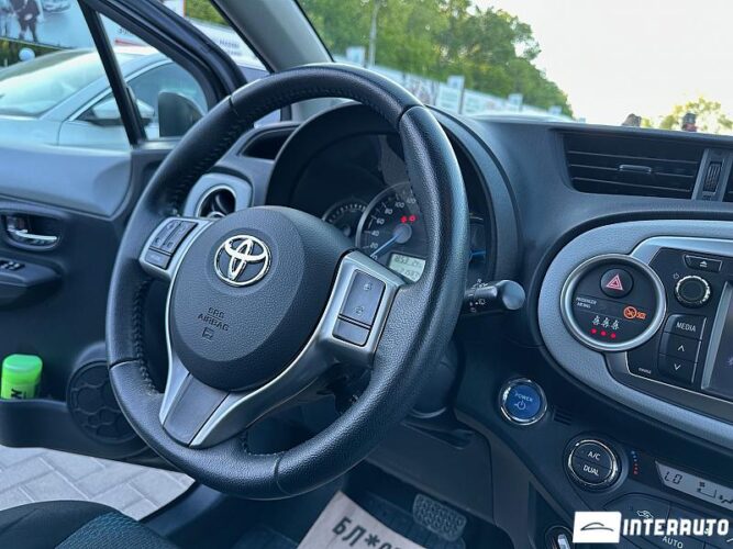 toyota Yaris 2013