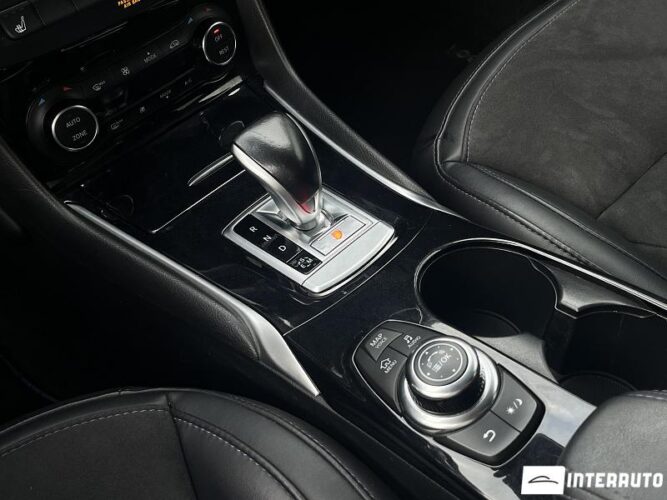Infiniti Q30 41 infiniti Q30 2017
