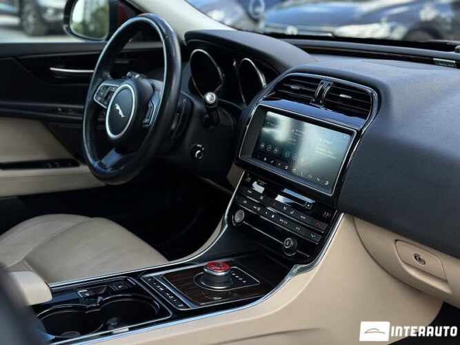 jaguar XE 2016
