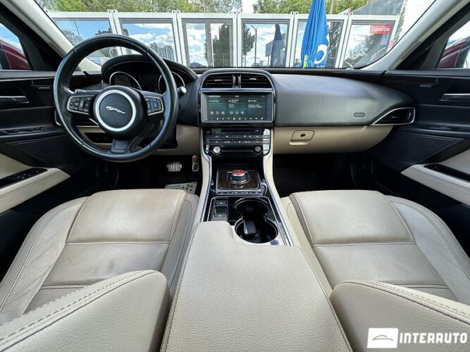 jaguar XE 2016