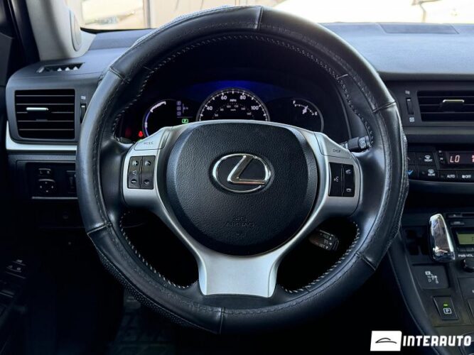 lexus CT 200h 2013