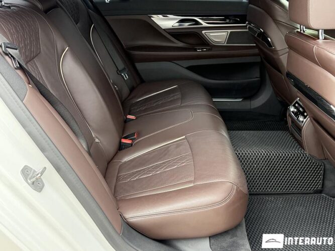 BMW 740 56 bmw 740 2021