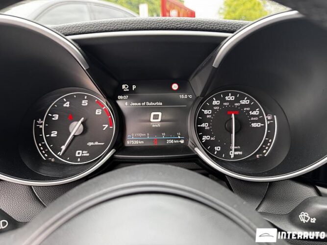 alfa romeo Giulia 2021