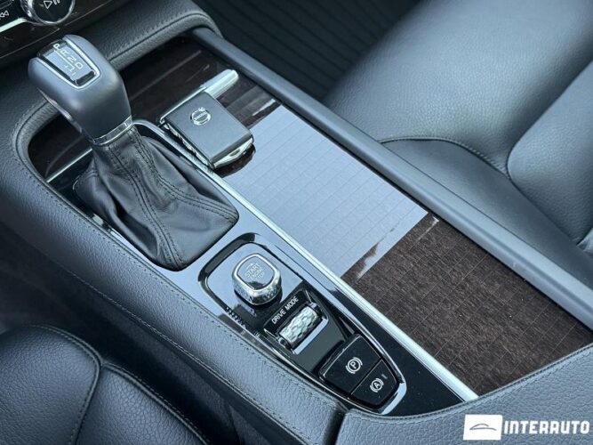 volvo XC 90 2019