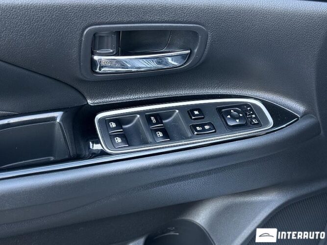 mitsubishi Outlander 2015