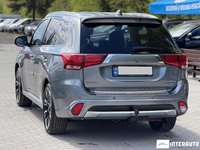 mitsubishi Outlander 2015