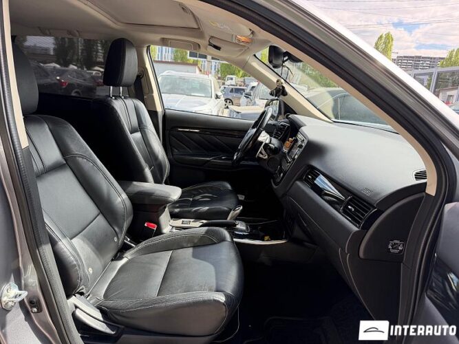 mitsubishi Outlander 2015