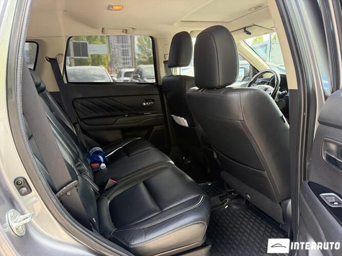 mitsubishi Outlander 2015