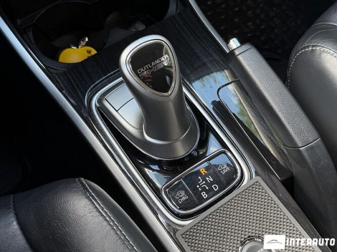 mitsubishi Outlander 2015