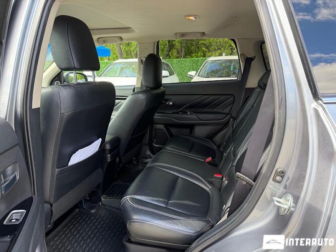 mitsubishi Outlander 2015