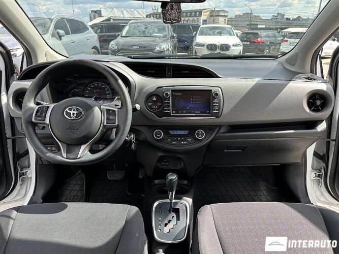 toyota Yaris 2020