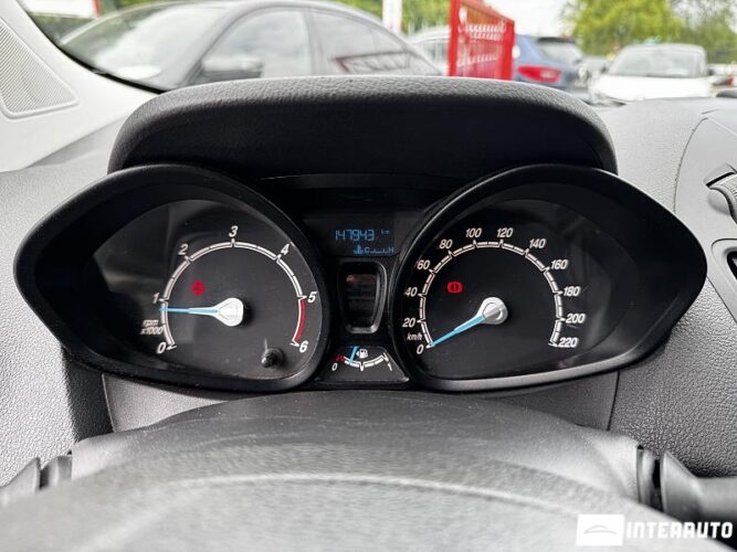 ford Courier 2015
