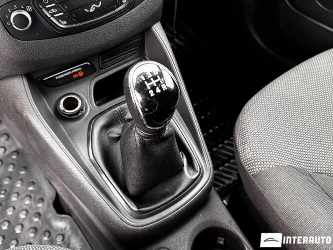 ford Courier 2015