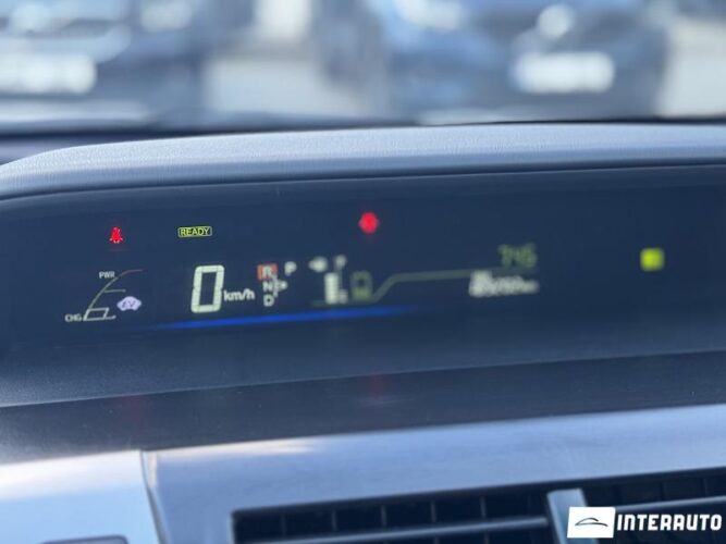 toyota Prius Plus / V 2012