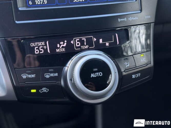 toyota Prius Plus / V 2012