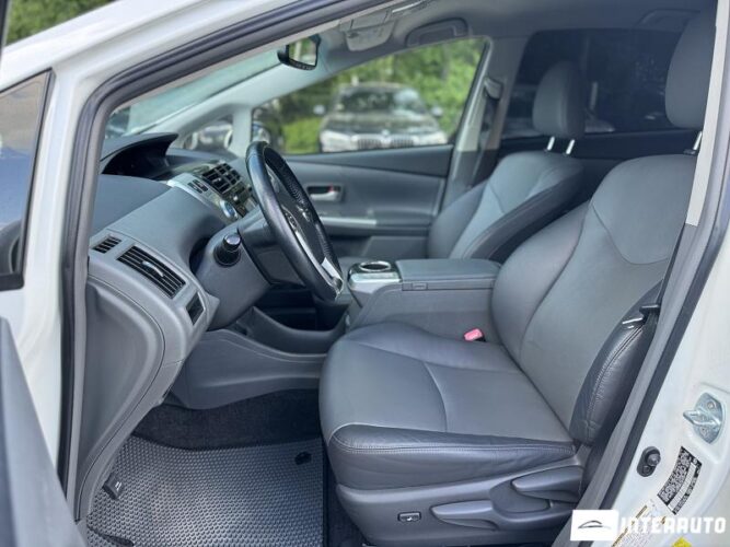 toyota Prius Plus / V 2012