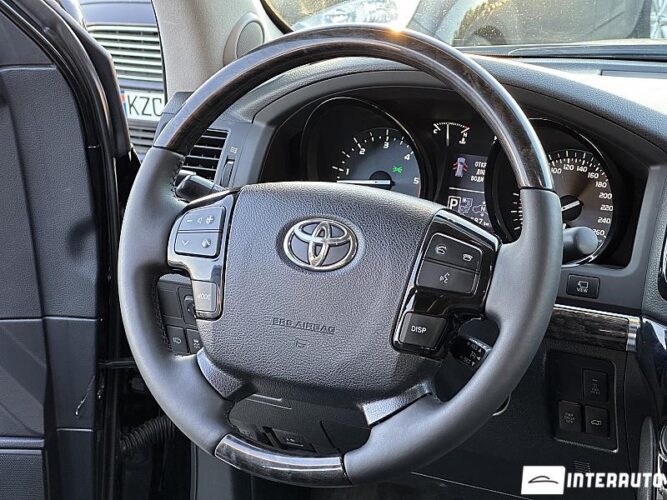 toyota Land Cruiser 2013