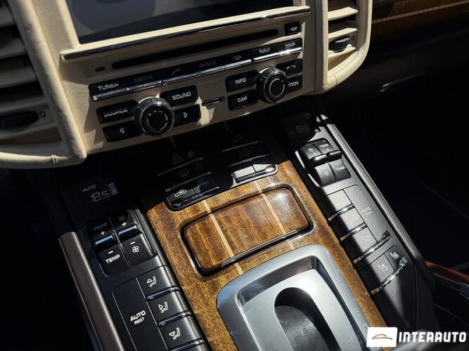 Porsche Cayenne Turbo 52 porsche Cayenne Turbo 2015