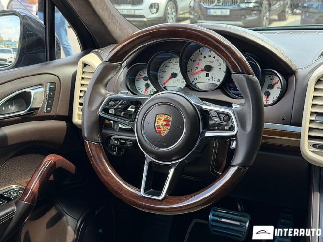 Porsche Cayenne Turbo 48 porsche Cayenne Turbo 2015