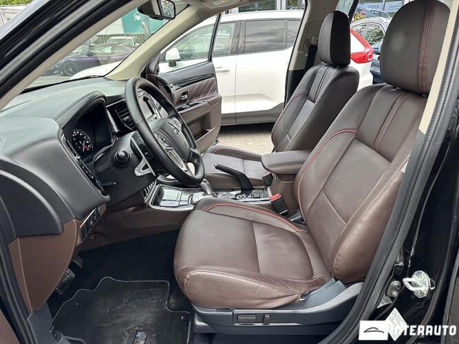 mitsubishi Outlander 2015