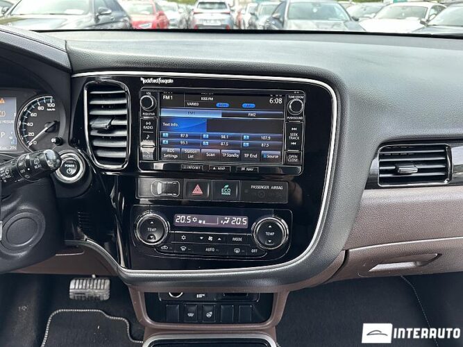 mitsubishi Outlander 2015