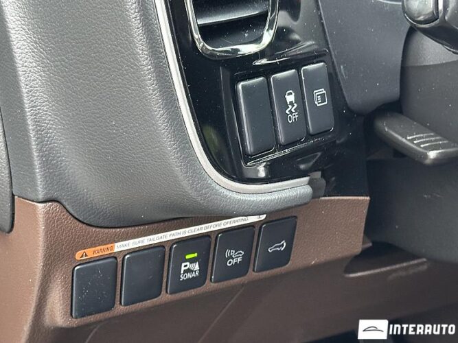 mitsubishi Outlander 2015