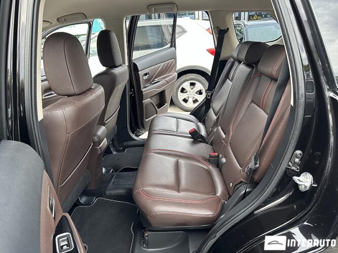 mitsubishi Outlander 2015