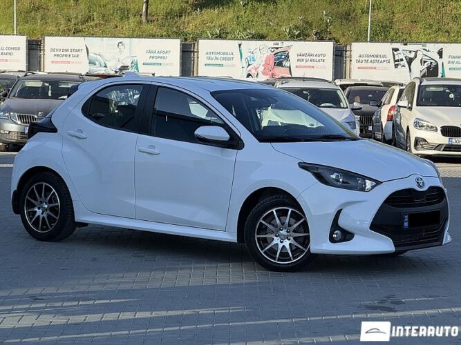 Toyota Yaris 2023 doar la InterAuto
