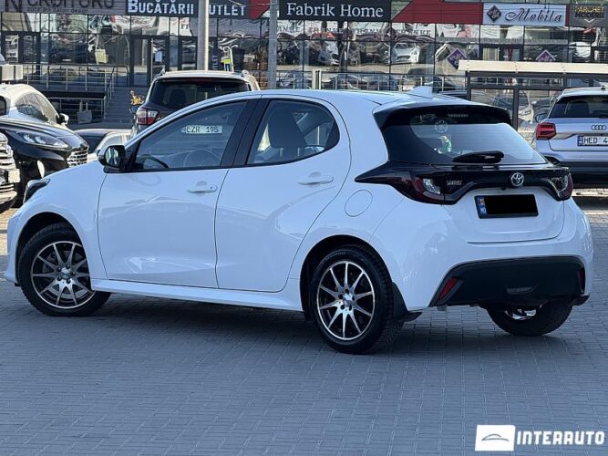 toyota Yaris 2023